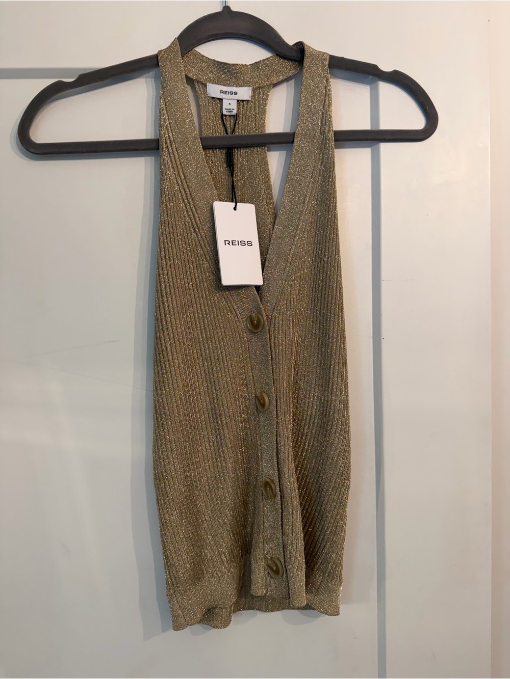 Reiss Lilana
Metallic Rib-Knit Waistcoat in Gold - Picture 6 of 10